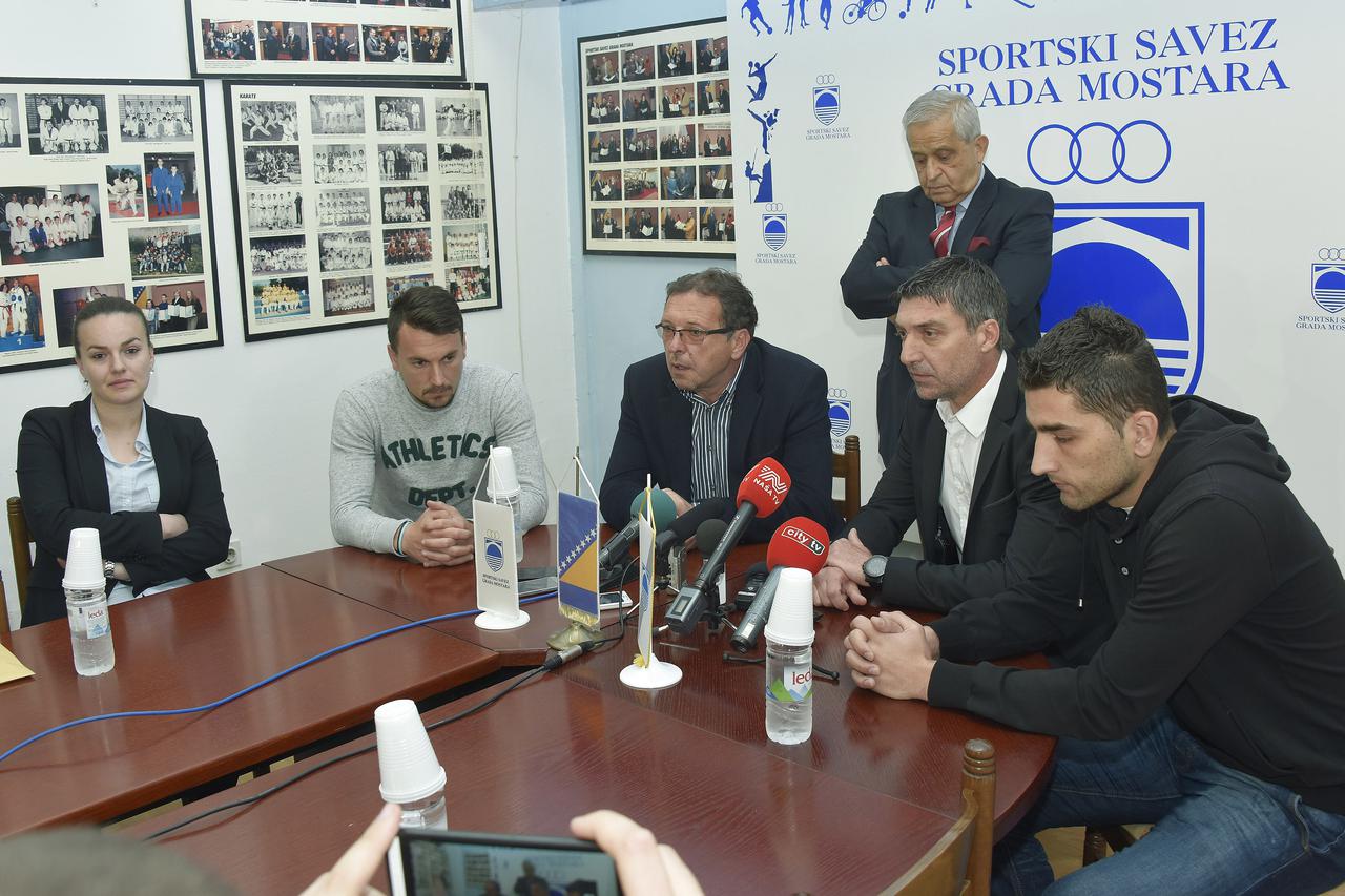 BiH,03.05.2016.Mostar,Sportski savez grada,  Prvetvena nogometna utakmica   Zrinjski - Velez press, Photo:Stojan Lasic