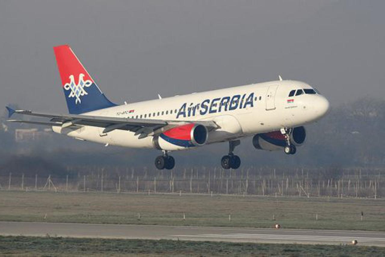Zrakoplov Air Serbia 
