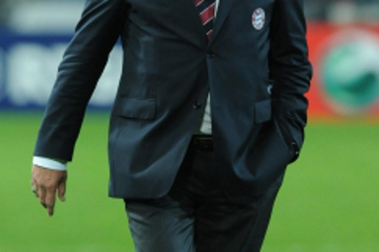 'Bayern Munich\'s Dutch head coach Louis van Gaal walks on the field prior to the second football UEFA Champions League group E match between FC Basel 1893 and Bayern Munich in Basel, Switzerland, on 