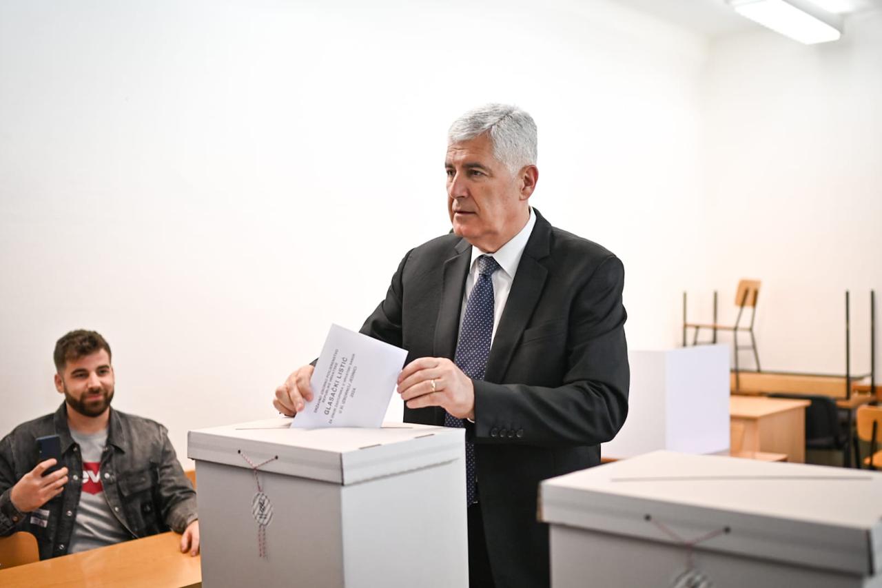 Dragan Čović glasovanje u Mostaru za Sabor RH