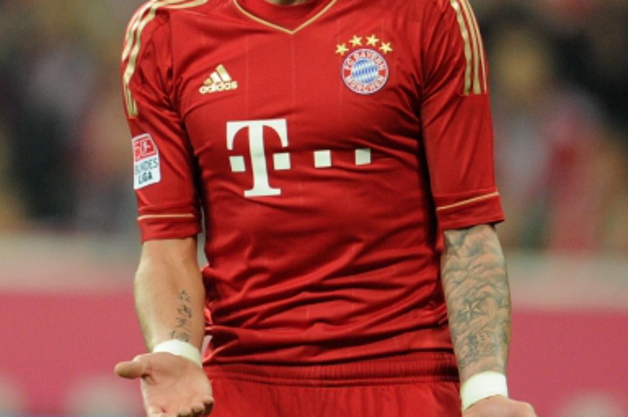 'Munich's Mario Mandzukic reacts during the German Bundesliga match between FC Bayern Munich and Hannover 96 at Allianz Arena in Munich, Germany, 24 November 2012. Photo: TOBIAS HASE (ATTENTION: EMBA