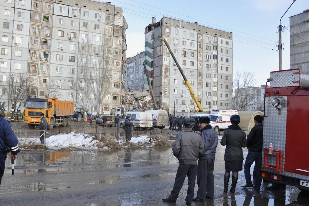 rusija, srušila se zgrada (1)