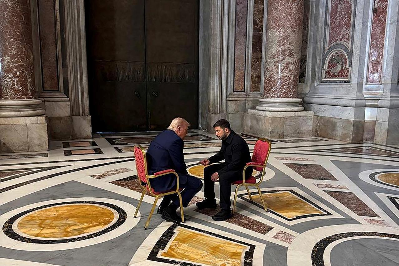 Trump i Zelenski - razgovor u bazilici sv. Petra