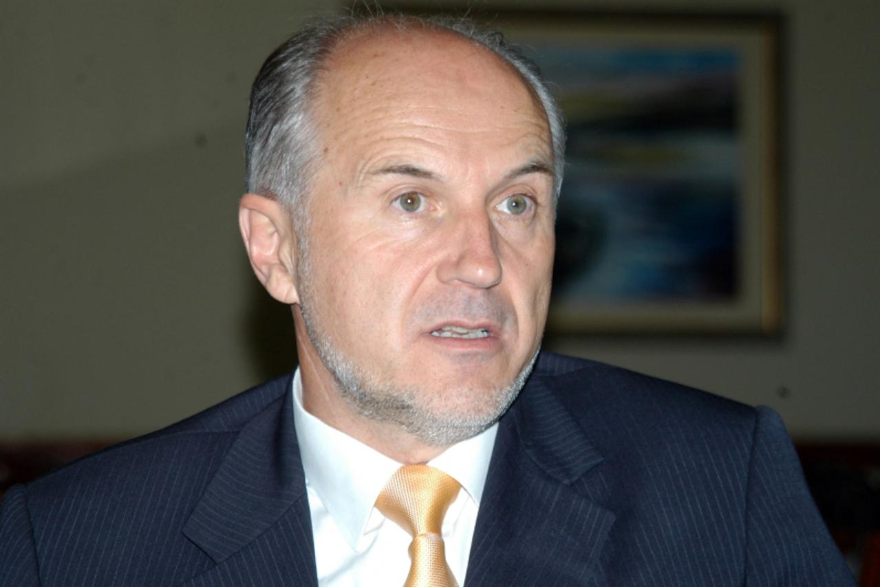 'POKBIH...MOSTAR...VALENTIN INZKO VISOKI PREDSTAVNIK U BIH...SNIMIO BRACO SELIMOVIC'