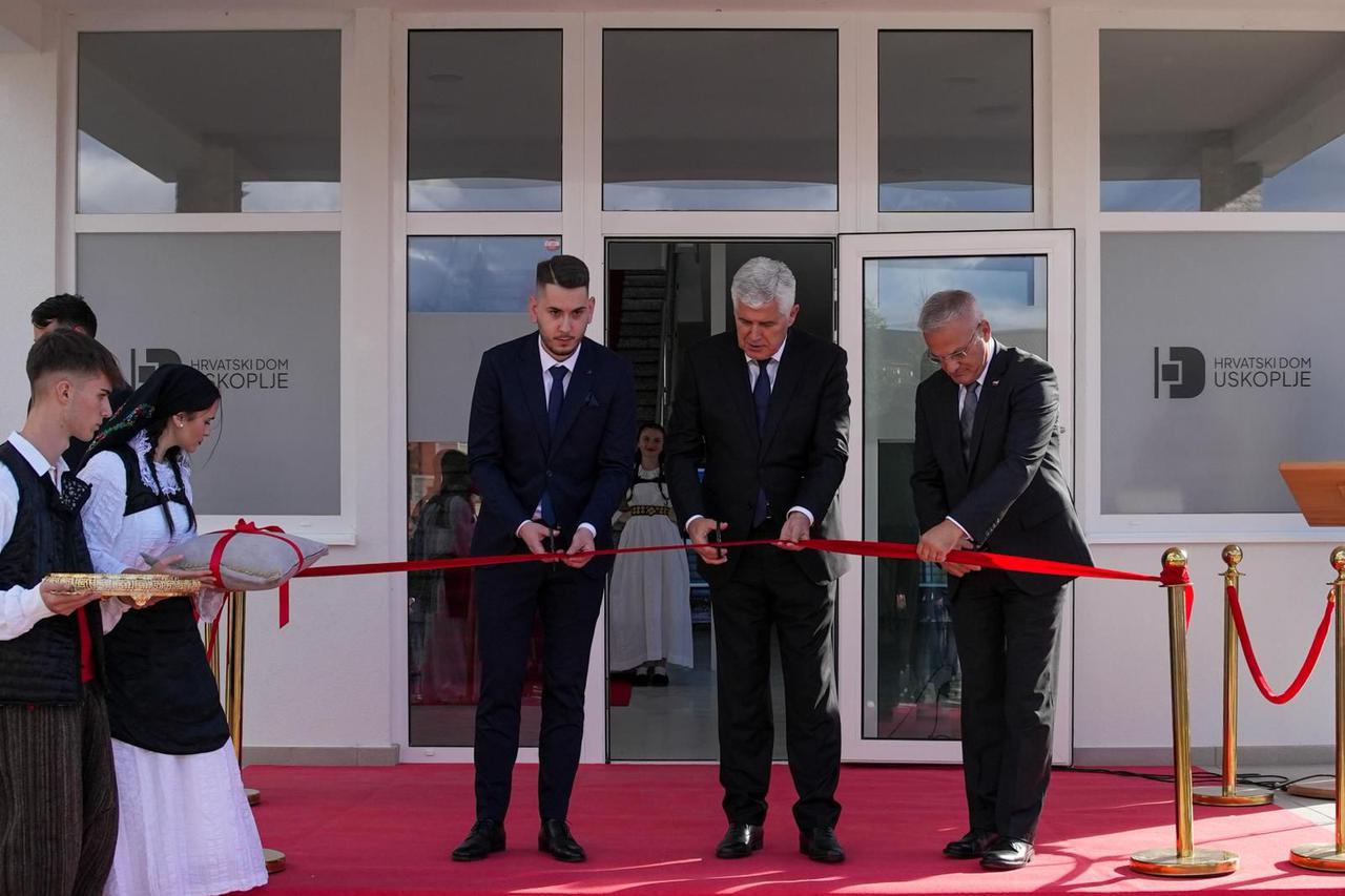 Hrvatski dom u Uskoplju otvaranje