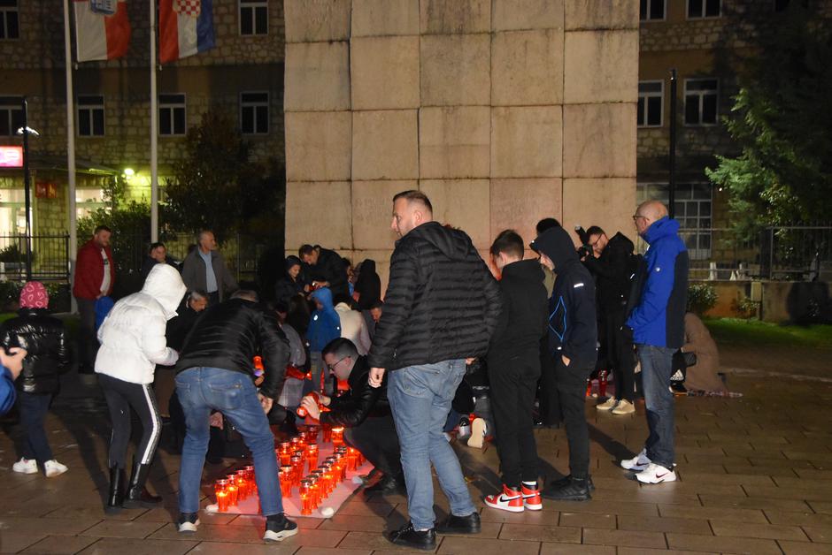 Grude uz Vukovar i Herceg Bosnu