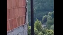 VIDEO Nesvakidašnje: Pogledajte kako se zmija s lakoćom penje uz zid stambene kuće VIDEO Nesvakidašnje: Pogledajte kako se zmija s lakoćom penje uz zid stambene kuće