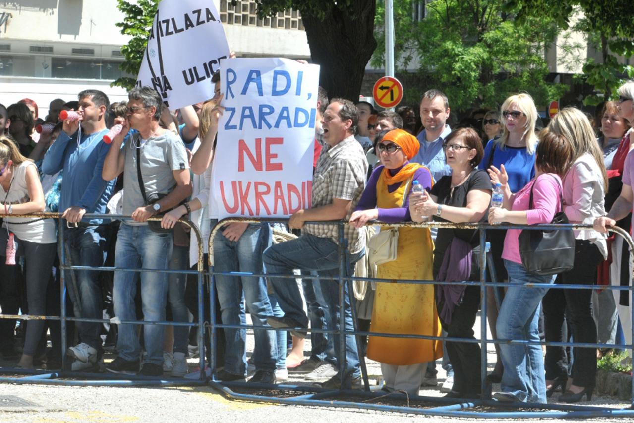 HNž