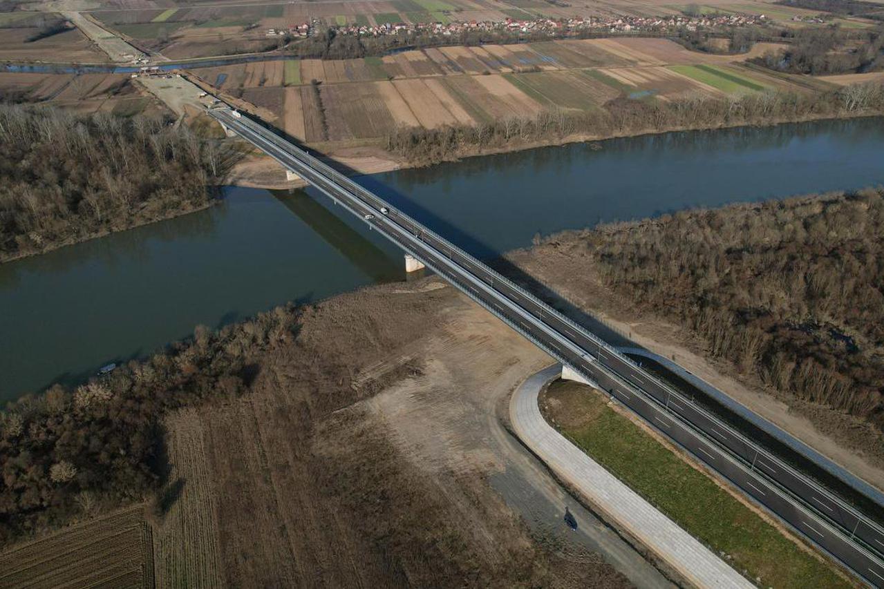 most kod Gradiške