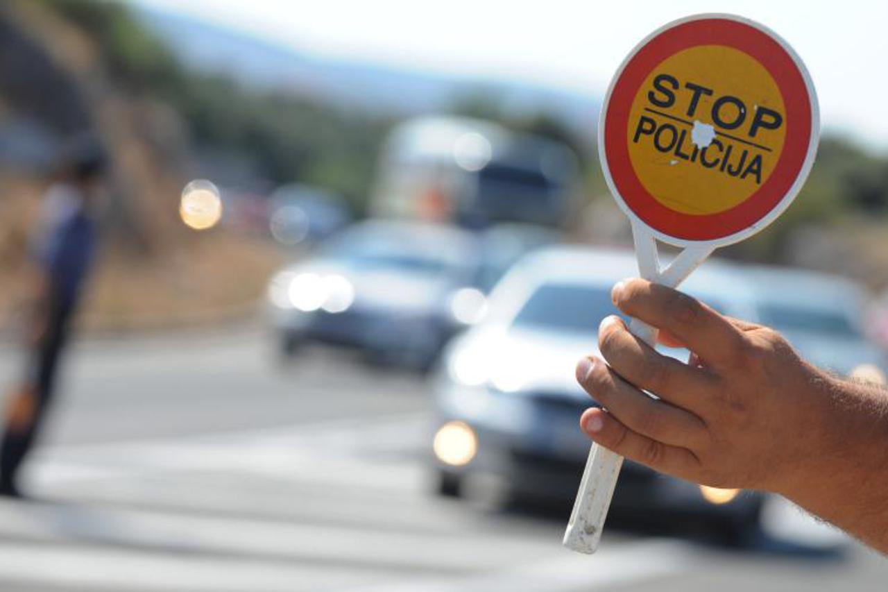 13.08.2013., Sibenik - Prometna policija s plocicom 
