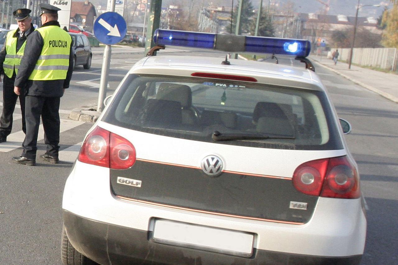 policija