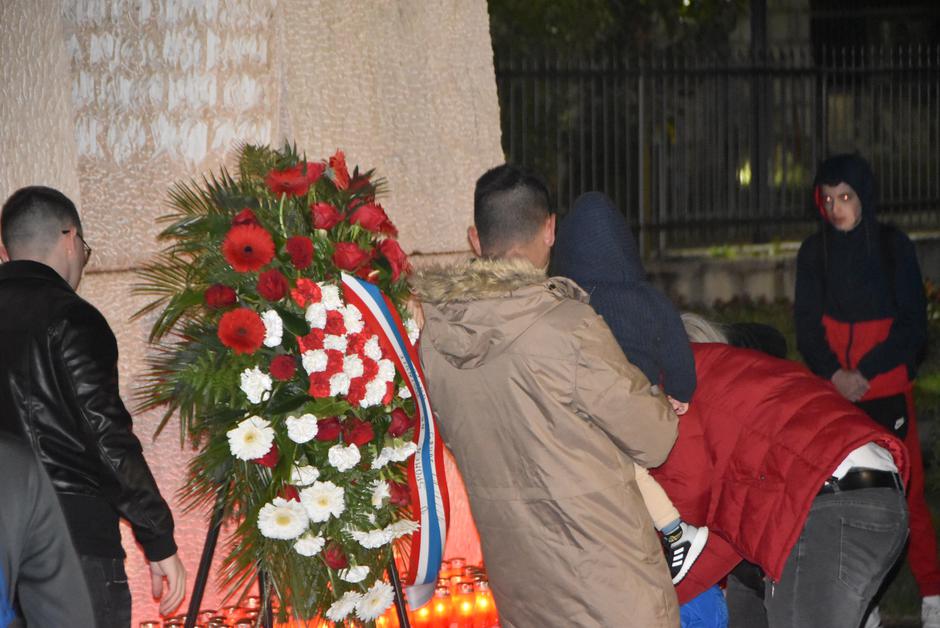 Grude uz Vukovar i Herceg Bosnu