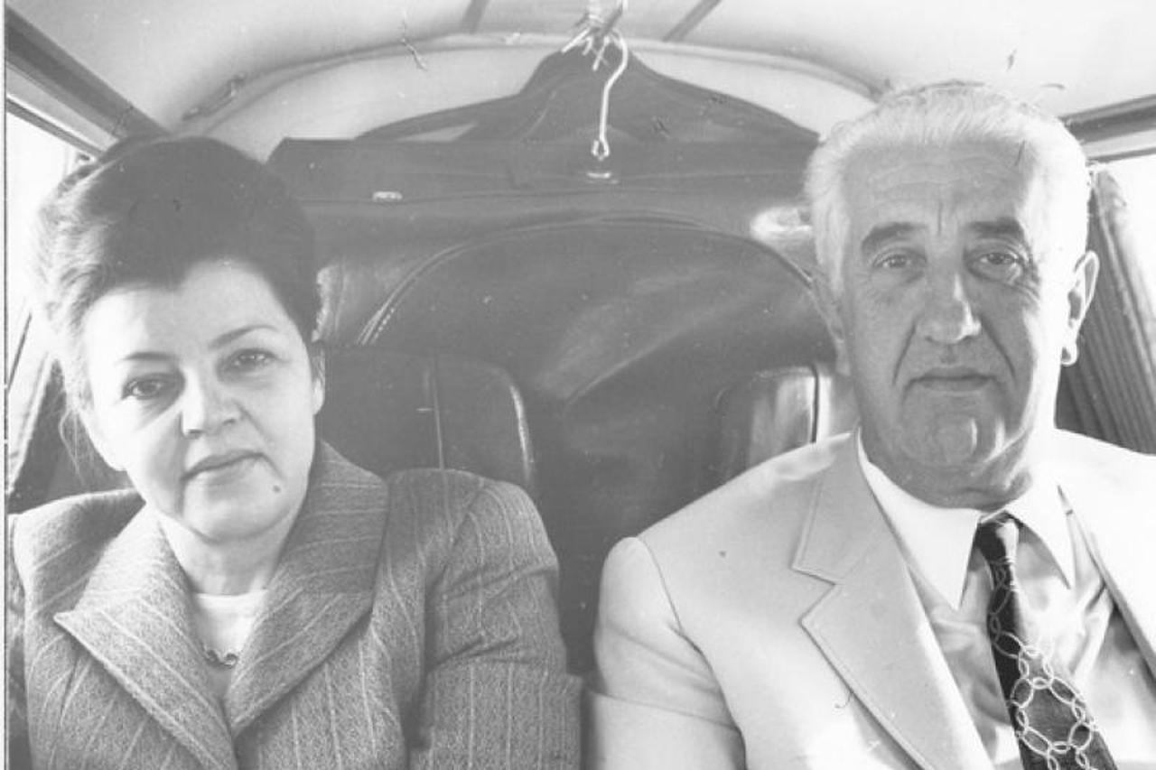 Džemal Bijedić sa suprugom