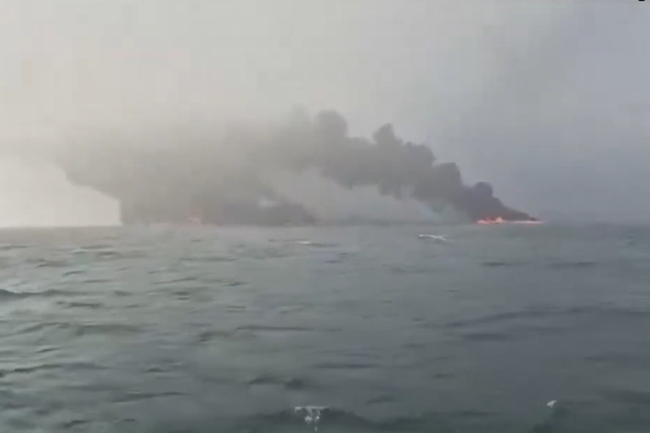 sudar brodova, zapalio se tanker