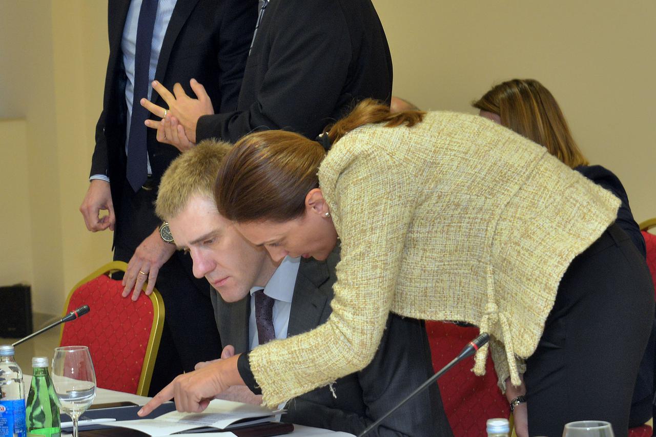 BiH; 10.12.15. Mostar;Mepas,  Ministri Snimio:Stole Lasic