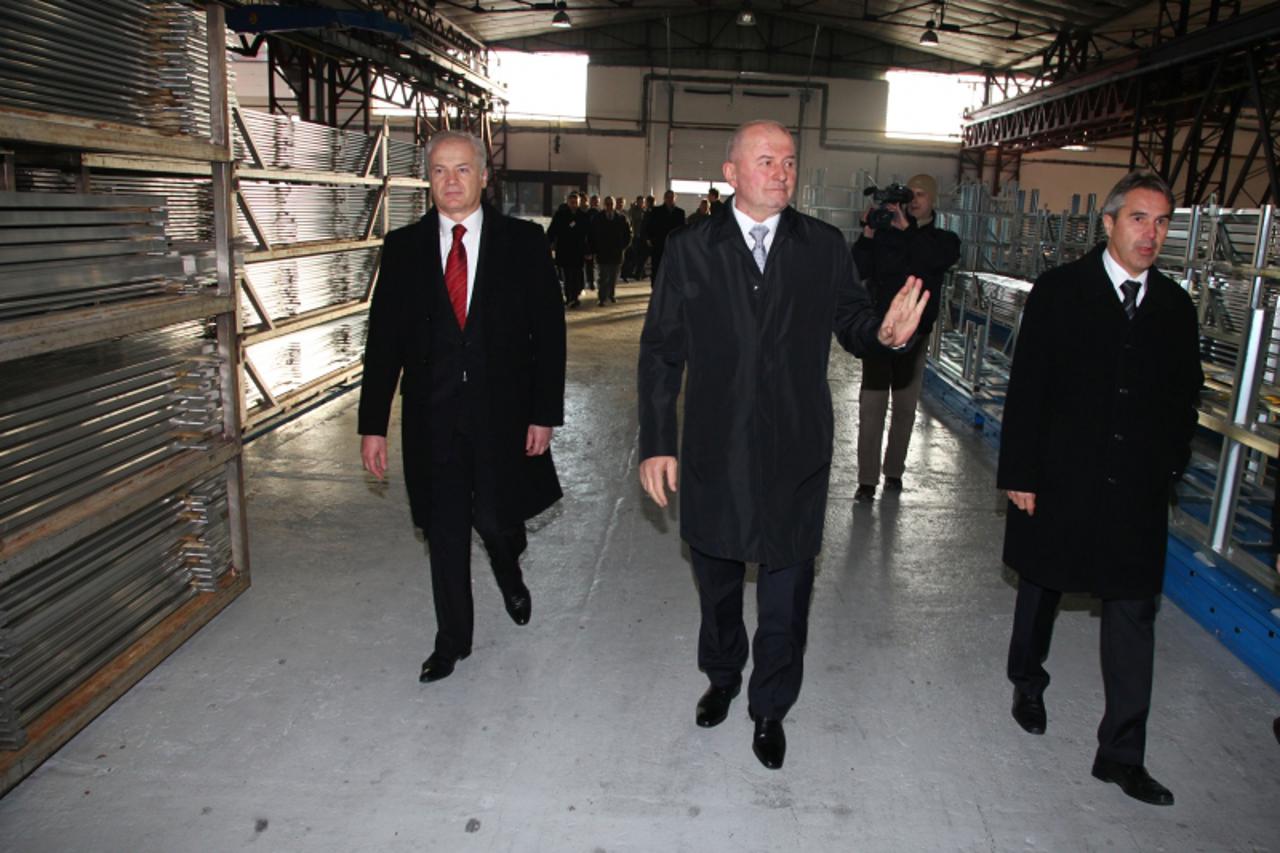 'bih - 16.12.2010., Siroki Brijeg - U krugu tvornice FEAL odrzana svecanost pustanja u rad novog pogona prese 1400t. Vlasnik Jozo Bogdan i direktor Tonco Barbaric. Photo: Tomislav Milicevic/Vecernji l