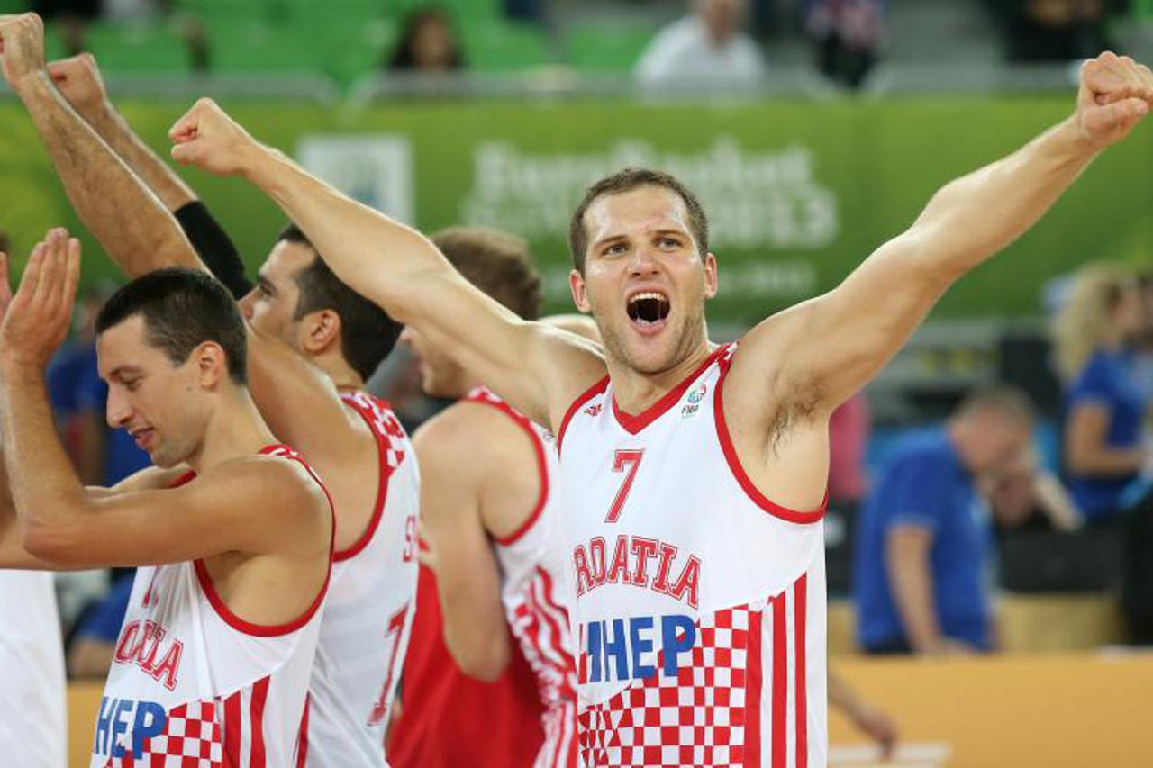 Hrvatska košarkaši slavlje (1)