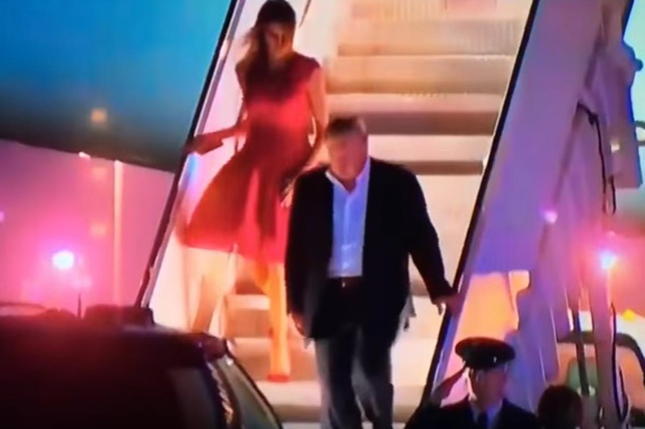 TRUMP PONOVNO PONIZIO MELANIJU