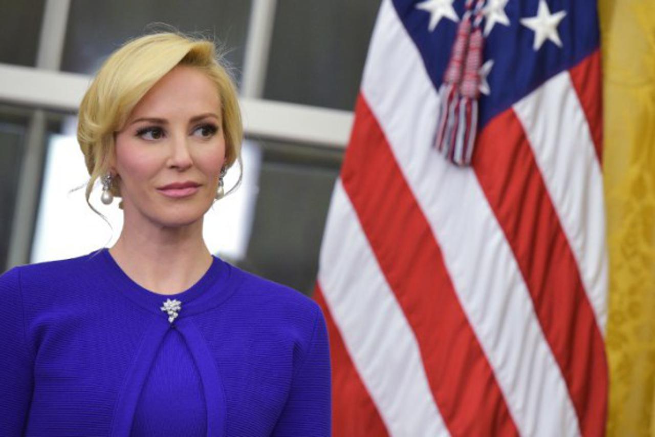 ZARUČNICA TRUMPOVOG MINISTRA POTPUNO GOLA: