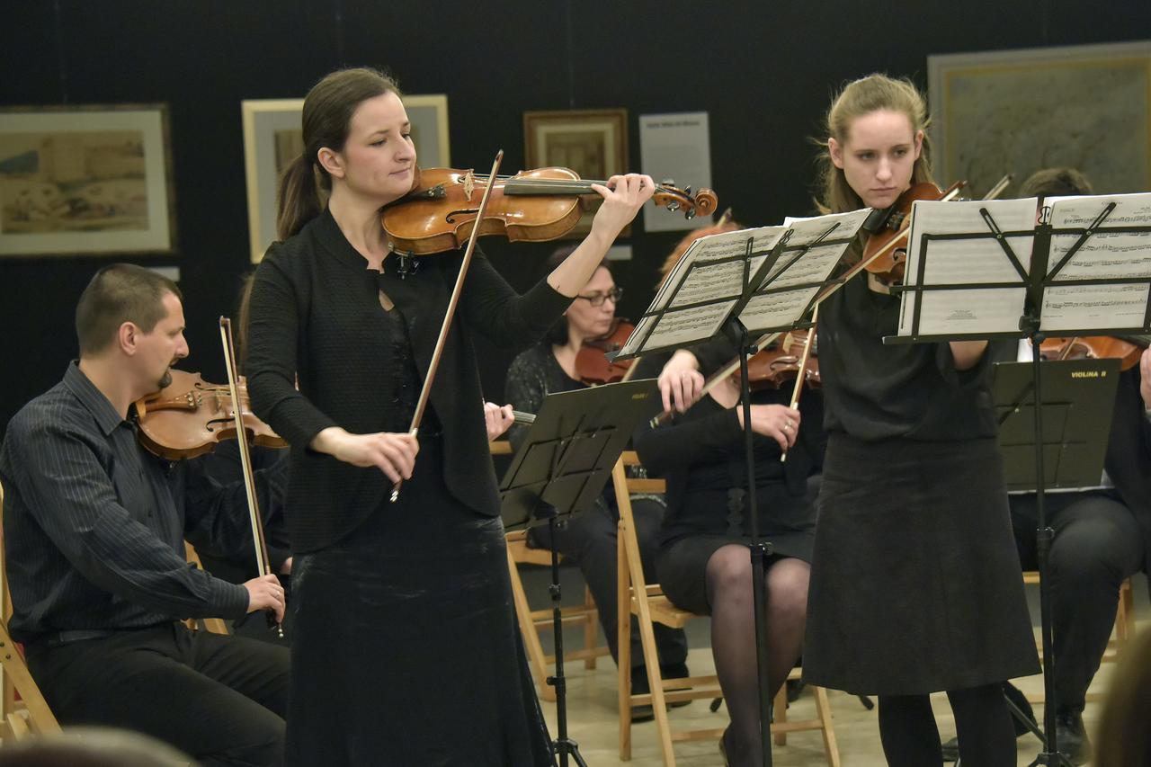 BiH,26.04.2016.Mostar , Kosaca,  Mladi talenti  Koncert sestara Azre i Alme Dizdar violine ,Nikolina Vukoja flauta, Ivan Galic klavir, Simfonijski orkestar i dirigent Damir Bunoza, Photo:Stojan Lasic