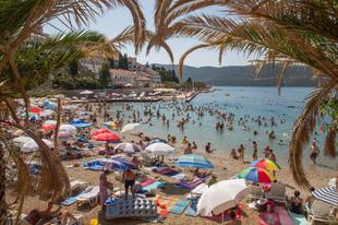 Privlačna destinacija na Jadranu: Kava je 1 do 2,5 eura, ćevapi 5 do 8, a smještaj se može naći već od 35 eura