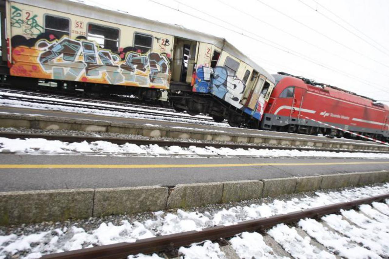 sudar vlakova, ljubljana, vlakovi (1)