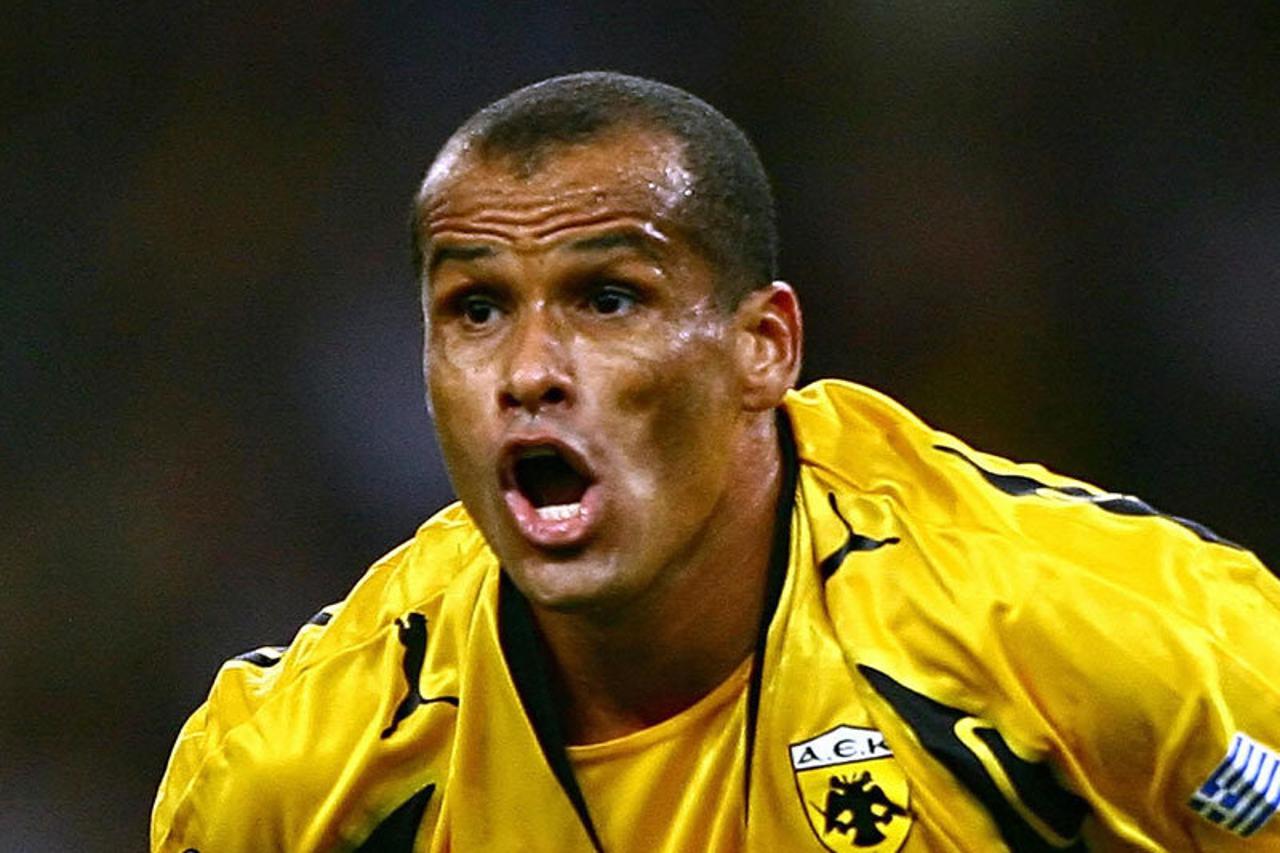 'Rivaldo_nnn_spo_021211'