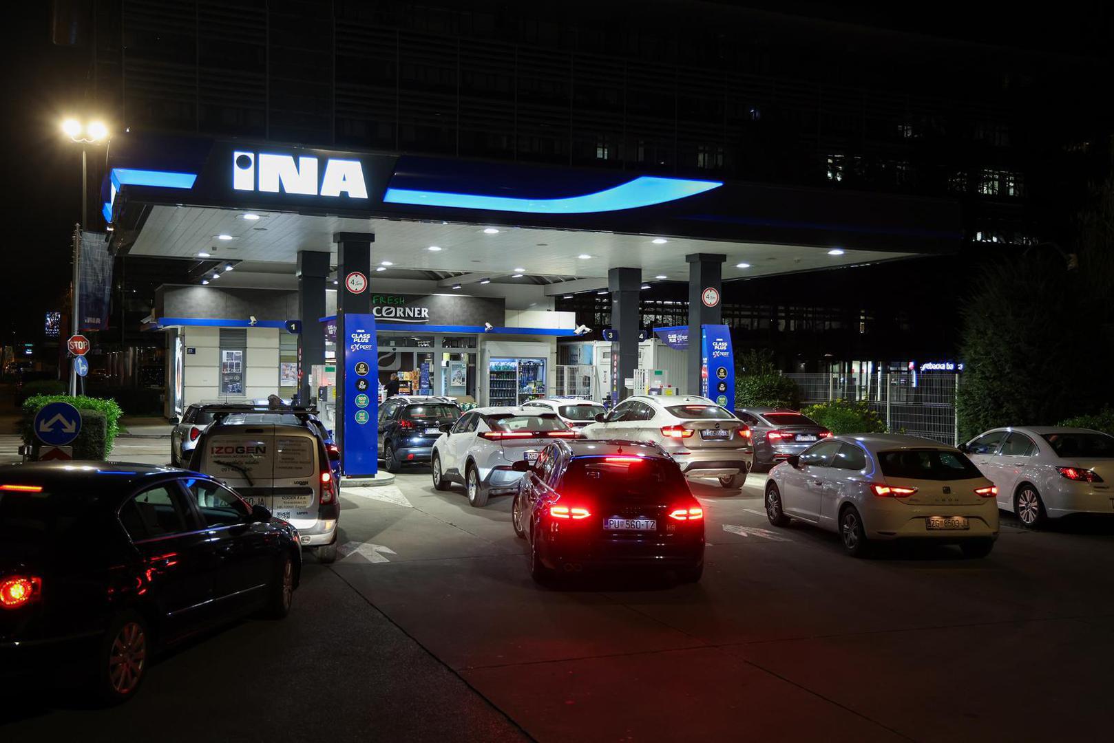 Ministar gospodarstva Ante Šušnjar poručio je da će država ublažiti udar na građane smanjenjem dijela trošarina.
