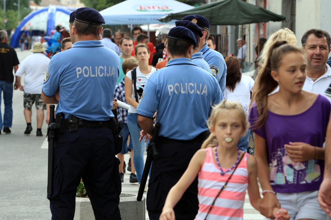 05.08.2014., Knin - Iako je na proslavu 19. obljetnice vojno redarstvene akcije Oluja pristiglo ticuce gostiju, policija je odlicno odradila svoj posao.  Photo: Dusko Jaramaz/PIXSELL