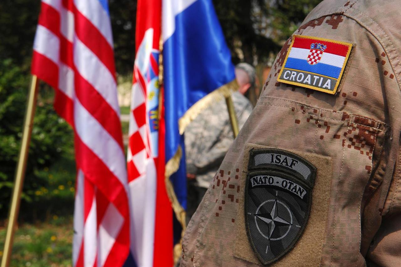 vojska, nato