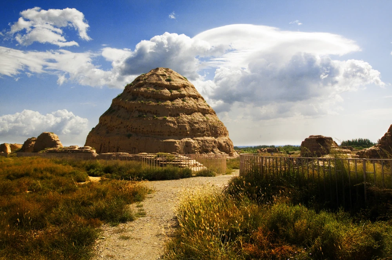 Copyright: © Administrative Office of Xixia Tomb Area of Yinchuan City