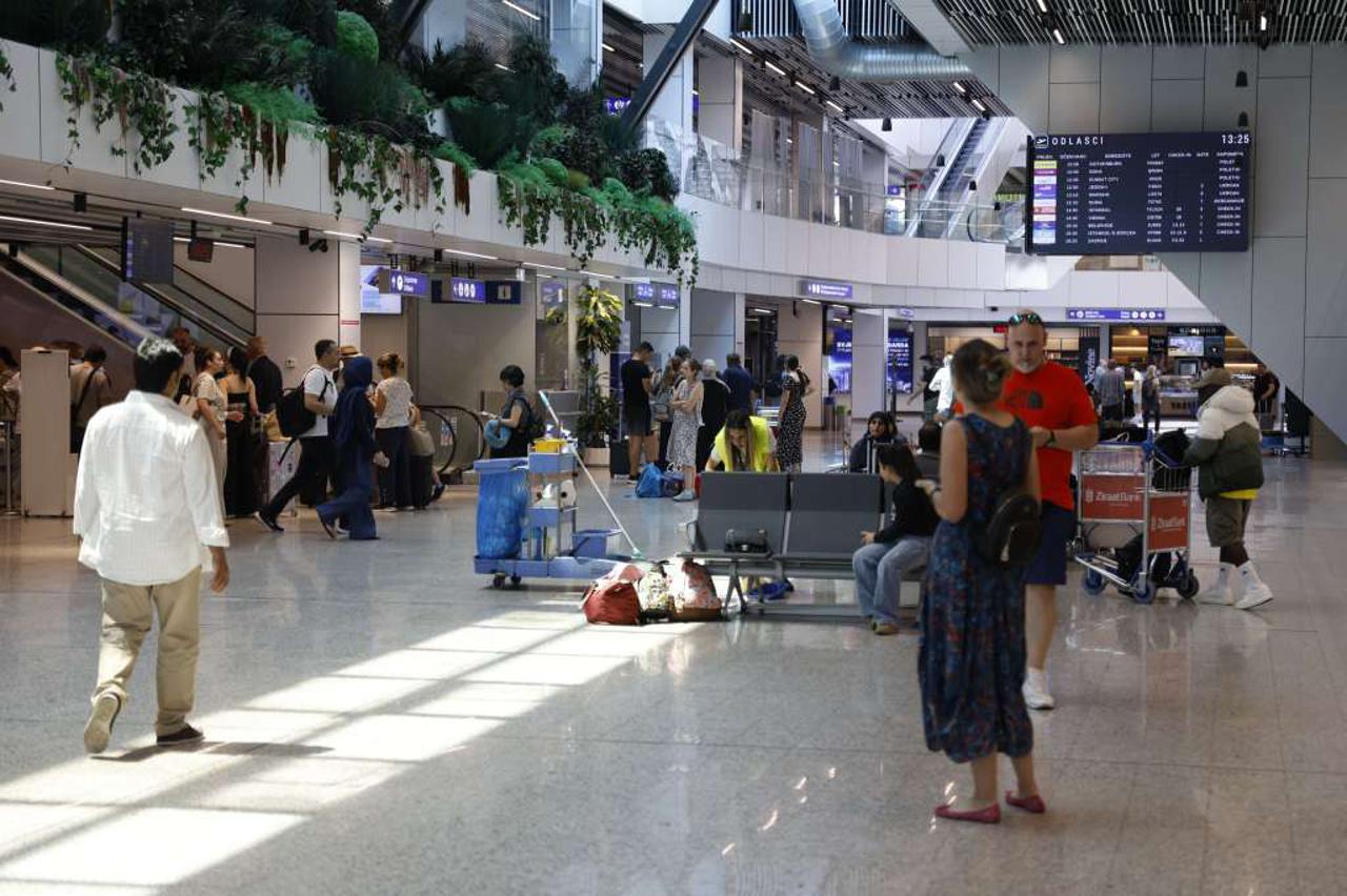 MeđunarodnI aerodrom Sarajevo, Zračna luka u Sarajevu