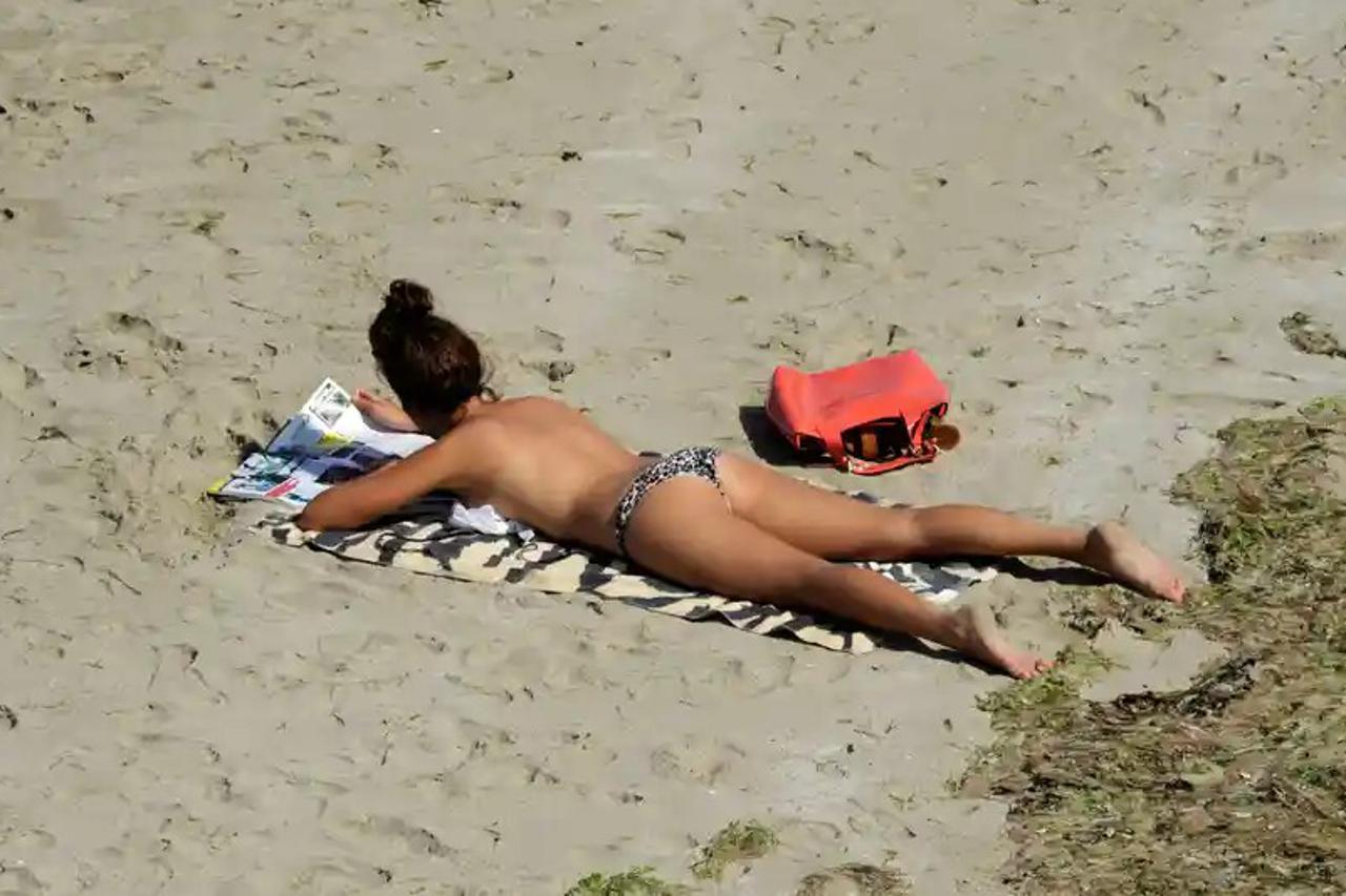topless