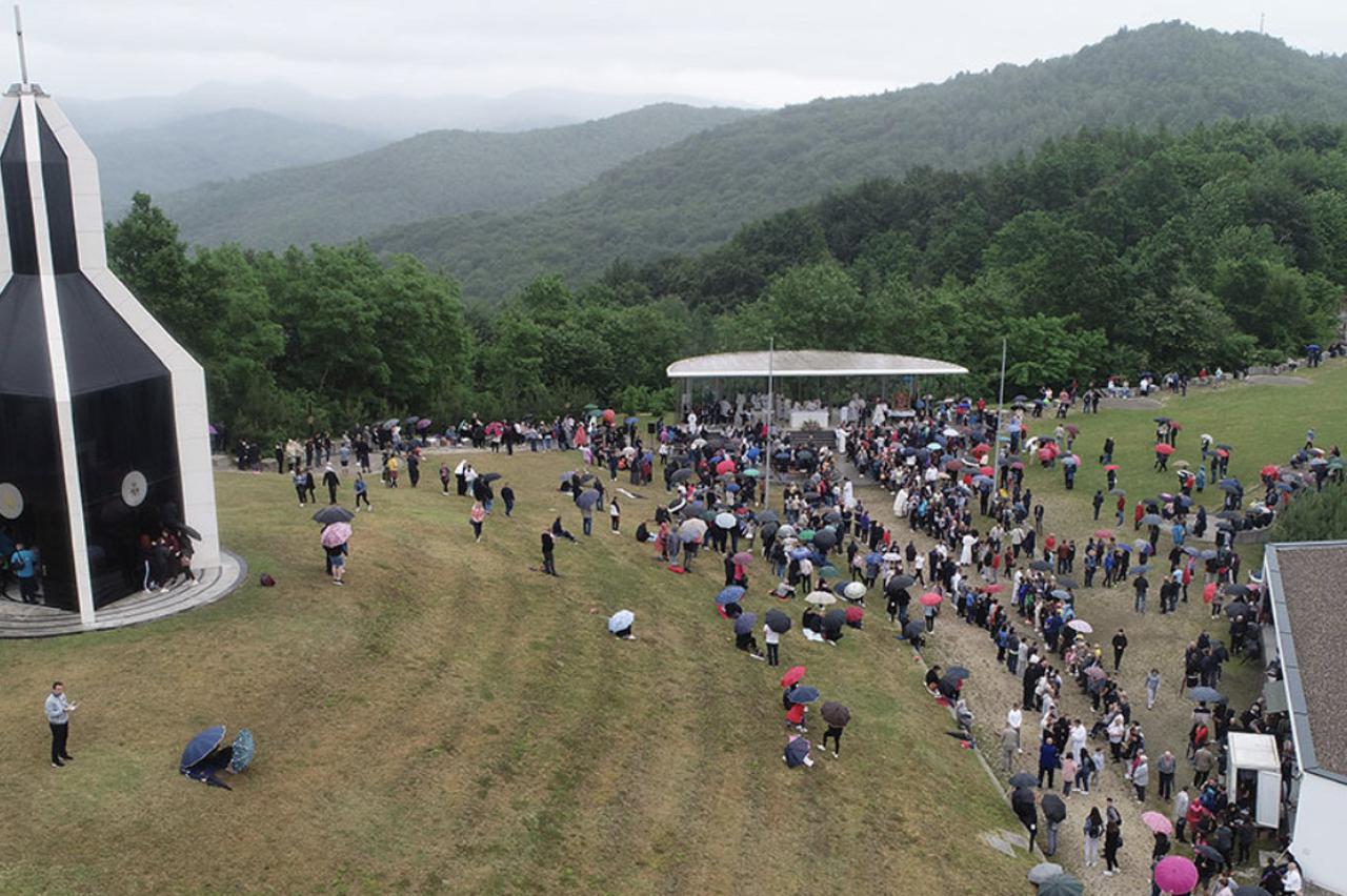 komušina