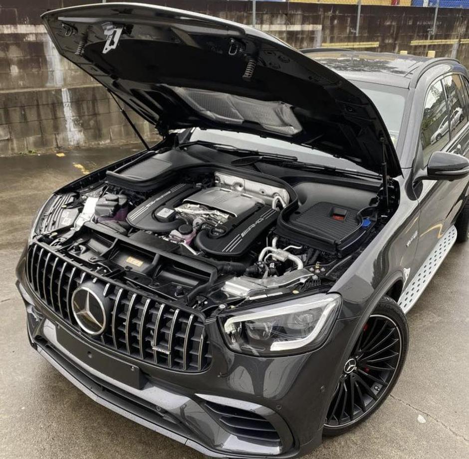 Muškarac iz BiH ručno izrađuje vrhunske sportske automobile u Mercedesu: Njegovo je ime na pločici motora