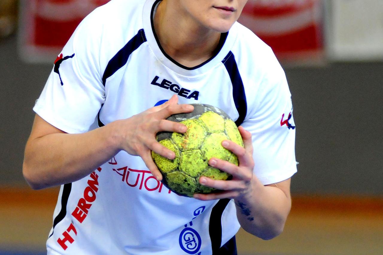 Grude, 14.2.2016. Grude Autoherc - Levalea 2010 (Nikšić) 26:19 (15:8) Deset pogodaka - Amanda Maric Snimio: Miljenko Karacic