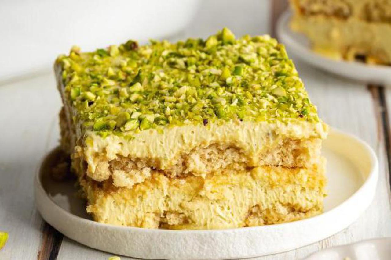 Tiramisu s pistacijom