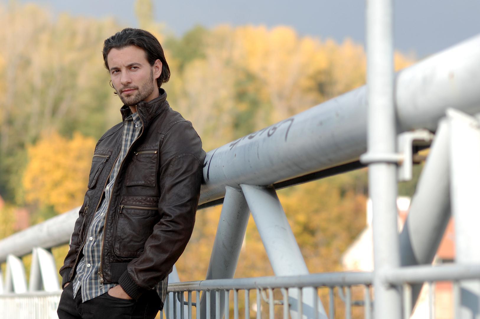 Ivan Herceg, istaknuto ime hrvatske glumačke scene, godinama je dominirao malim ekranima, ostavivši dubok trag u brojnim popularnim serijama.
