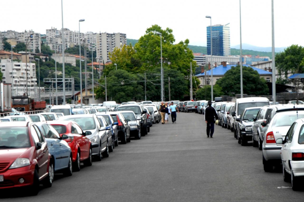 '230609 RIJEKA REGIJA CESTA D 404 BESPLATMO PARKIRALISTE U RIJECI Photo: pero lovrovic/Vecernji list'
