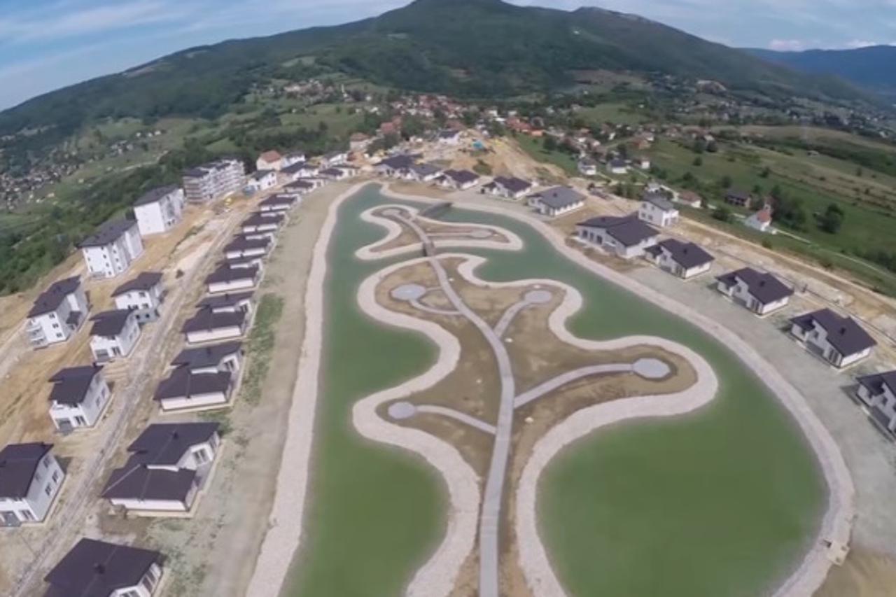 O NJEMU PIŠE I DAILY MAIL