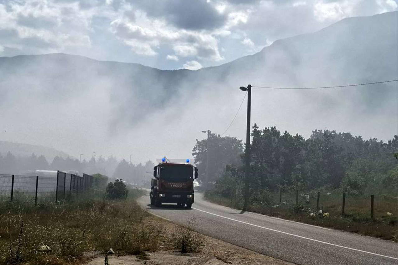Požar kod deponije Uborak