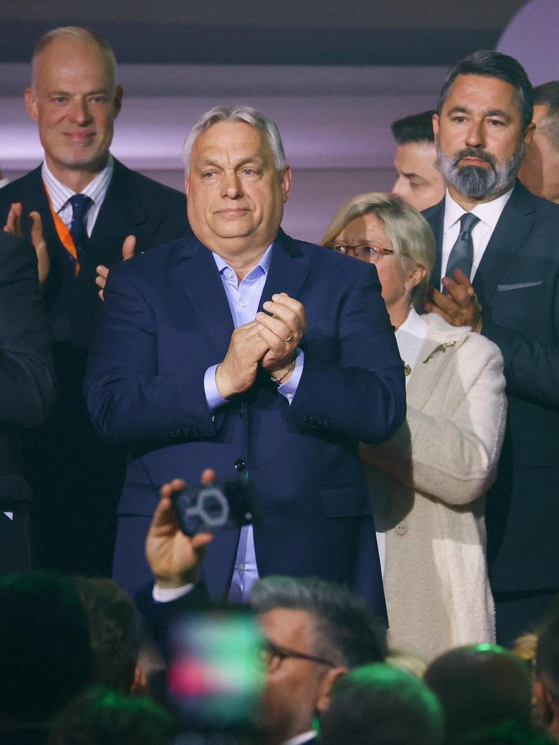 Oporbena stranka Tisza premoćno je pobijedila na parlamentarnim izborima u Mađarskoj, a aktualni premijer Viktor Orbán priznao je poraz te čestitao svom protivniku Péteru Magyaru.
