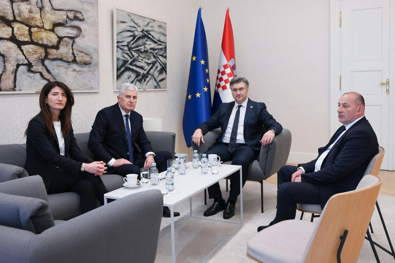 storyeditor/2025-04-06/cova_plenka.jpg