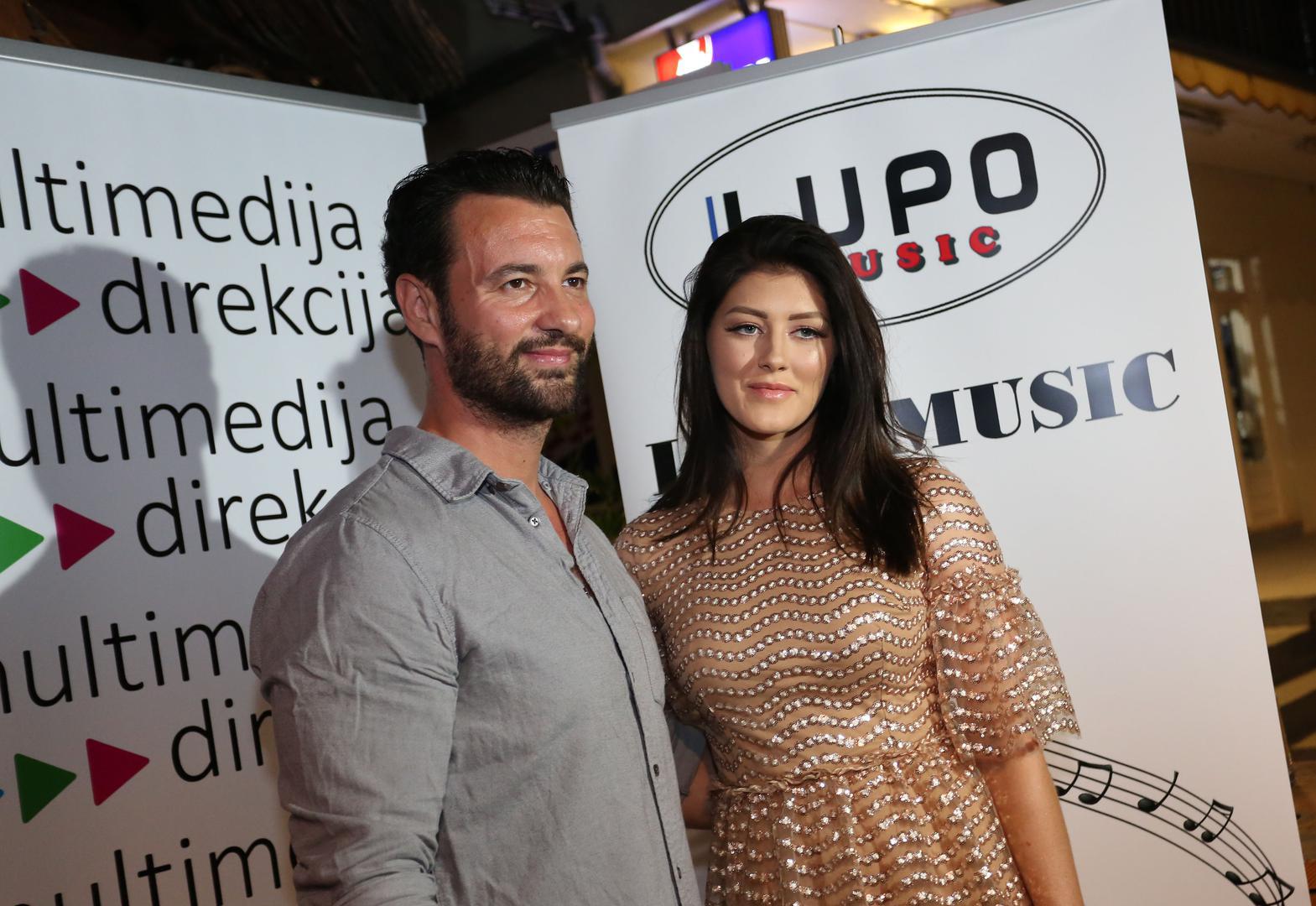 Premda je dugo uživao status jednog od najatraktivnijih glumaca i miljenika publike, Herceg se posljednjih godina svjesno povukao iz medijskog prostora.
