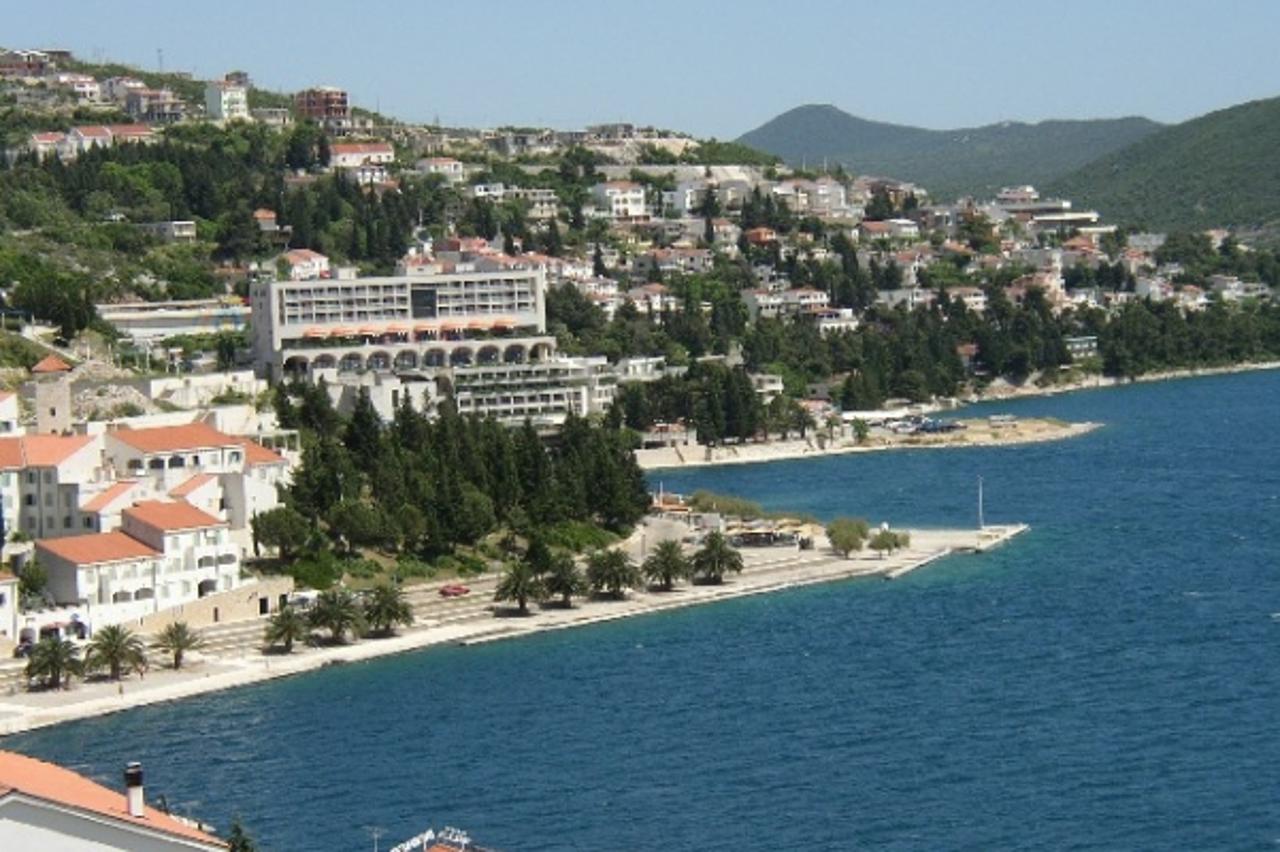 neum