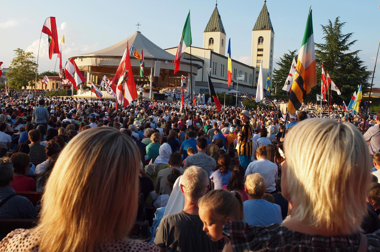 Mladi iz cijelog svijeta na festivalu molitve u Međugorju. Medjugorje, 1.kolovoza 2016.Snimio:Marijan Sivrić