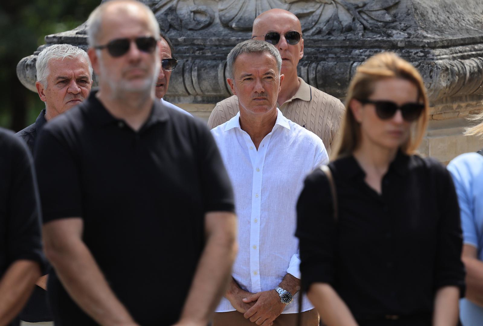 Na pogreb je došao i nogometni analitičar te bivši nogometaš Dinama i Hajduka, Joško Jeličić.
