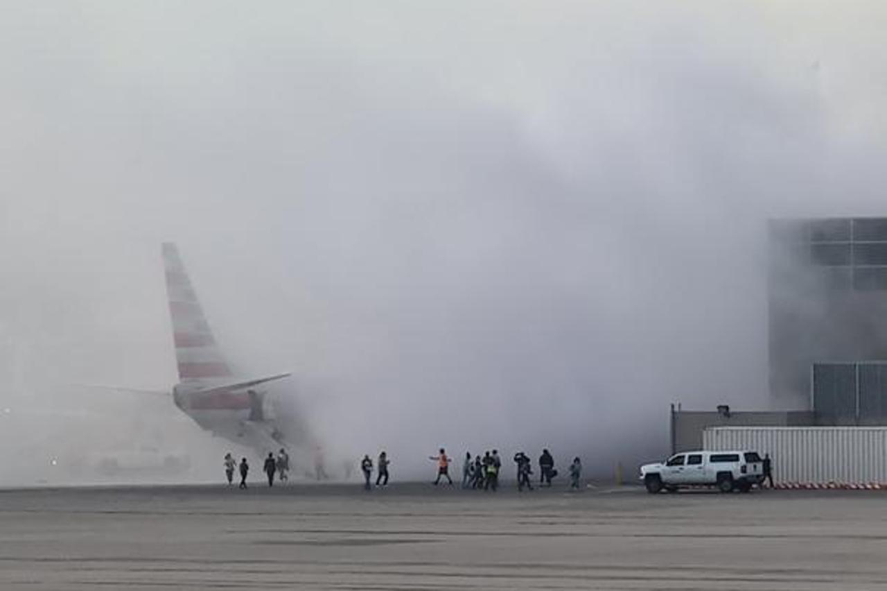 zapalio se motor zrakoplova American Airlinesa