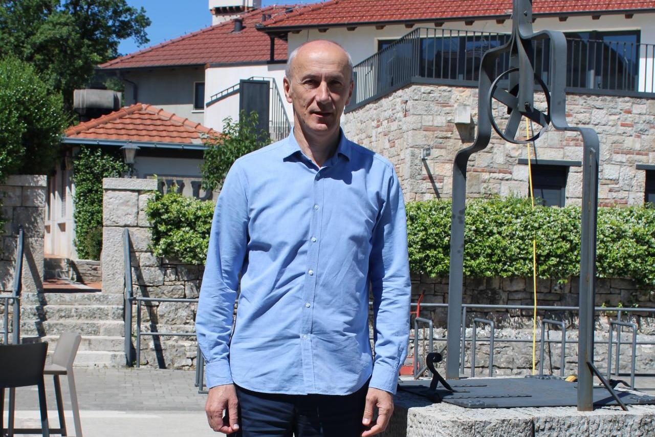 storyeditor/2024-05-17/Ivanic1-Andrija_Simunovic_nacelnik_opcine_Ravno-2.JPG