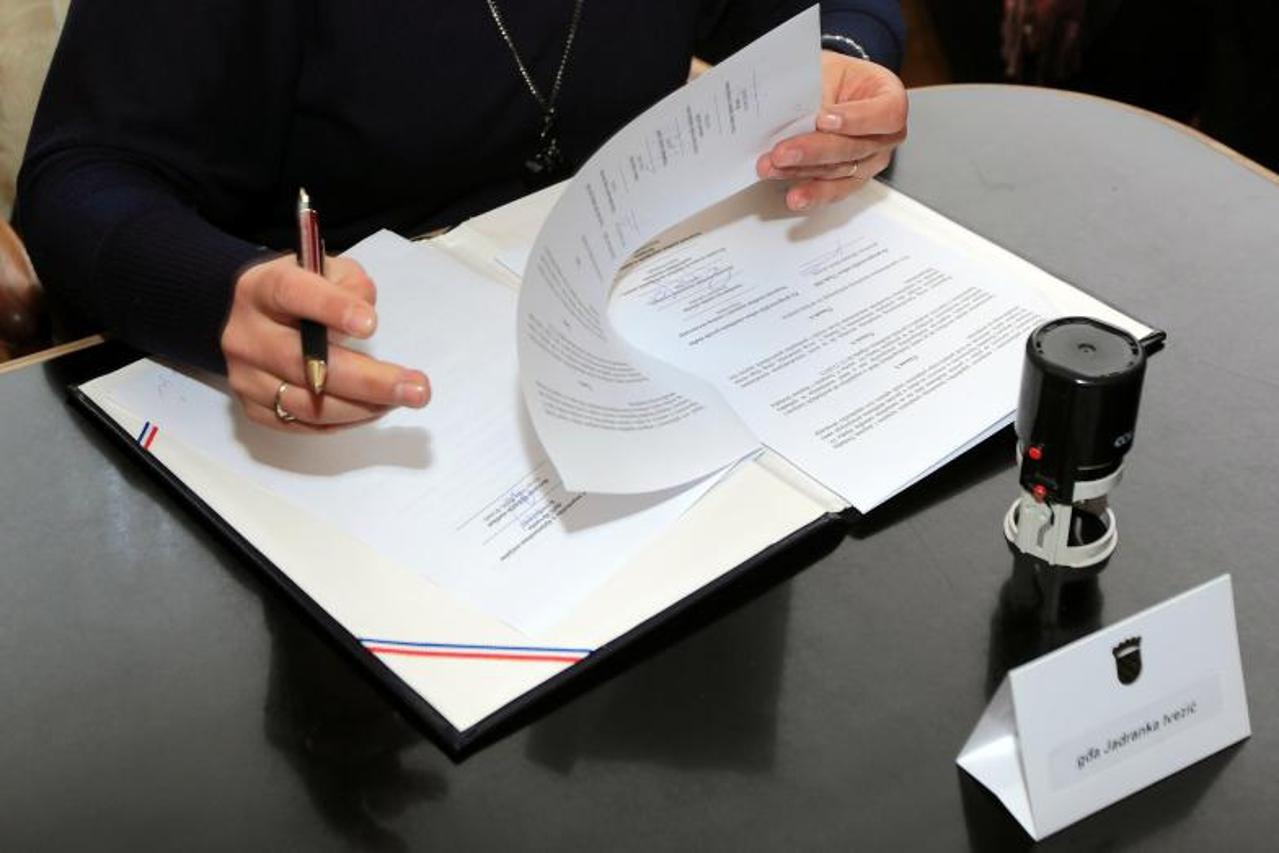 Mirando Mrsić potpisao Sporazum o osnovici za plaće